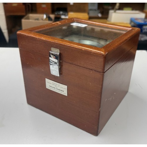 1076 - Mercer Quartz marine chronometer by Thomas Mercer Ltd supplied for Kelvin Hughes, serial no. MQ 015,... 