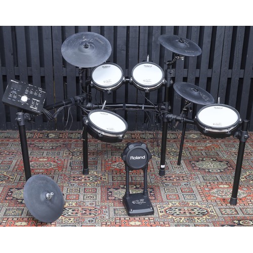 Roland V-Drum electronic drum kit comprising TD-25 drum sound 