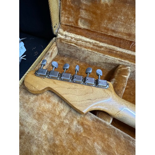 6 - 1959 Fender Stratocaster electric guitar, made in USA; Body: three-tone sunburst finished alder, som... 
