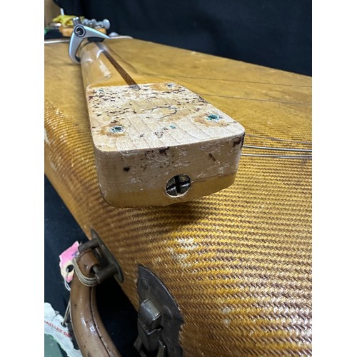 6 - 1959 Fender Stratocaster electric guitar, made in USA; Body: three-tone sunburst finished alder, som... 