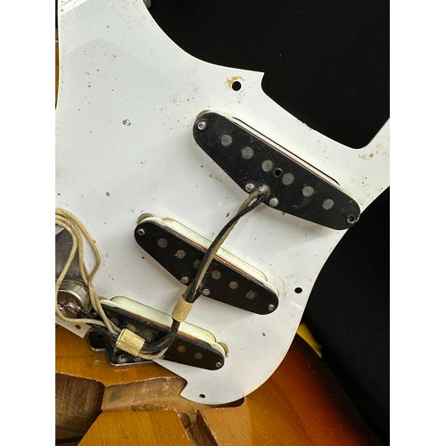 6 - 1959 Fender Stratocaster electric guitar, made in USA; Body: three-tone sunburst finished alder, som... 