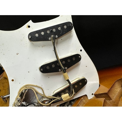 6 - 1959 Fender Stratocaster electric guitar, made in USA; Body: three-tone sunburst finished alder, som... 