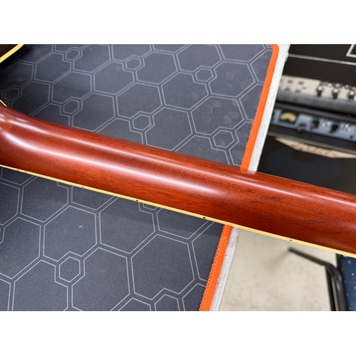 16 - 2003 Yamaha LLX-500C electro-acoustic guitar, made in Japan; Back and sides: rosewood; Top: natural ... 