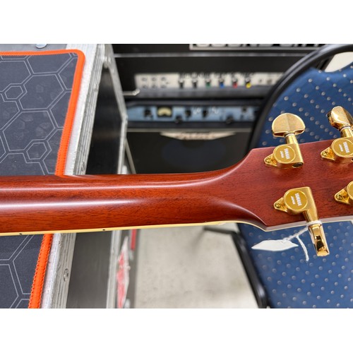 16 - 2003 Yamaha LLX-500C electro-acoustic guitar, made in Japan; Back and sides: rosewood; Top: natural ... 