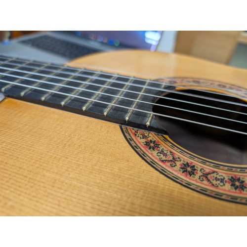 2257 - 1977 Manuel Conde classical guitar, made in Madrid, Spain; Back and sides: solid rosewood; Top: soli... 