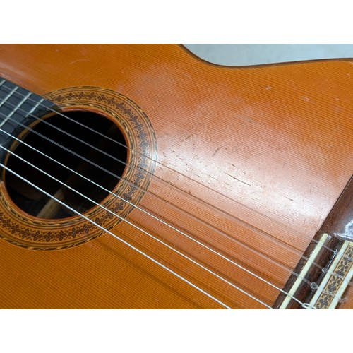 2282 - 1973 Ryoji Matsuoka 60 classical guitar, made in Japan; Back and sides: rosewood, light marks and we... 