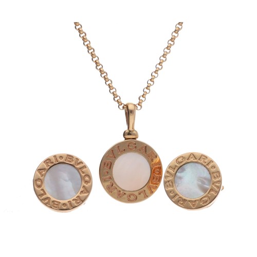 34 - Bvlgari 18ct rose gold mother of pearl pendant necklace and earring set, the necklace with pendant, ... 