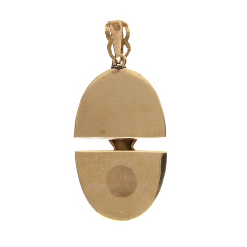 101 - 18k bicolour metal X oval pendant, 8.2gm (416)
