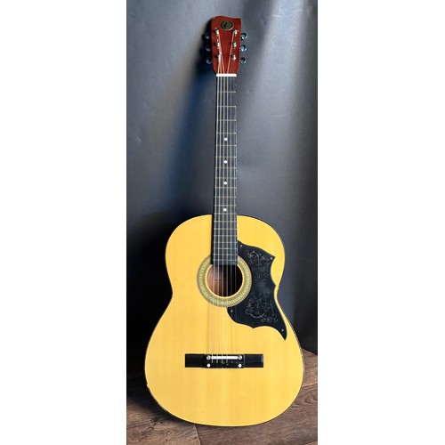 2427 - Admira A40 nylon string classical guitar; Back and sides: mahogany; Top: cedar; Neck: mahogany, good... 