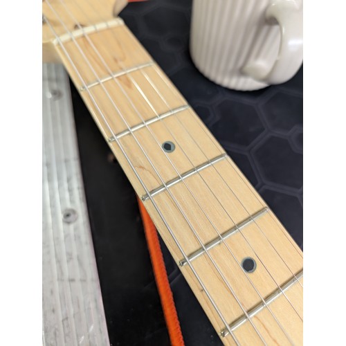 396 - Fender Eric Clapton Blackie Signature electric guitar, made in USA; Body: black finish, light surfac... 
