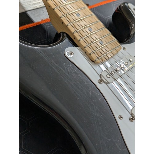 396 - Fender Eric Clapton Blackie Signature electric guitar, made in USA; Body: black finish, light surfac... 
