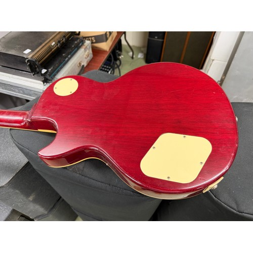 870 - 2001 Epiphone Les Paul Standard electric guitar, made in Korea; Finish: Sunburst, heavily scratched ... 