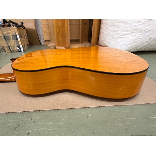 2430 - 2005 Conde Hermanos Model Felipe V2, made in Spain; Back and sides: cypress; Top: spruce with some m... 