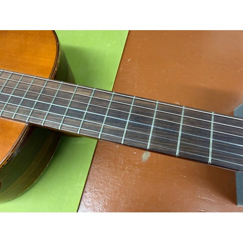 2420 - 1975 Lorenzo Pimentel Grand Concert number 8 classical guitar, made in Mexico; Back and sides: India... 