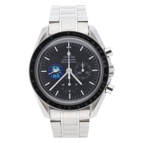 Omega Speedmaster Professional The Moon Watch Snoopy Award 'Eyes on the Stars' Limited Edition Chronograph gentleman's wristwatch, reference no. 35785100, serial no. 77115xxx, limited edition no. 31xx/5441, circa 2003, black dial with baton markers, minute markers, triple subsidiary dials with Snoopy in a space suit and 'Eyes on the Stars' motto to the subsidiary seconds, white chronograph centre seconds, black tachymetre bezel, cal. 1861 manual wind movement, Snoopy in a space suit with 'Eyes on the Star' motto to the case back, Omega bracelet, 40mm bezel