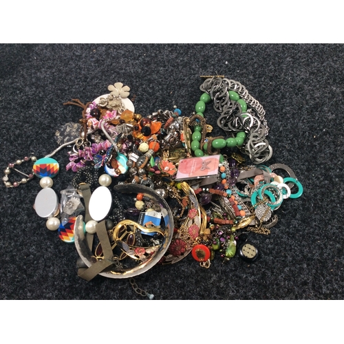 212 - Large bundle of custom jewellery
