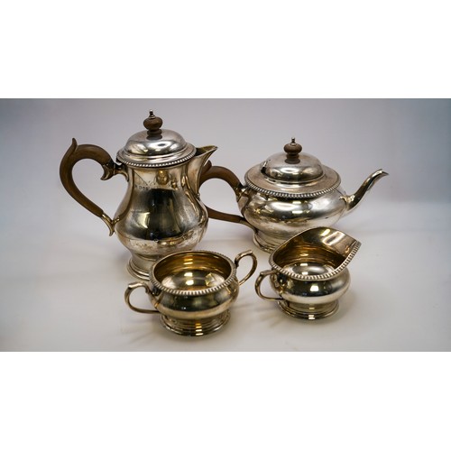 London Silver 4 Piece Tea Service 
Robert Stewart (Glasgow) London 1928/29

Total weight included handles and finials - 1149g