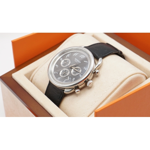 66 - Hermès Arceau Chronographe Ref AR4.910. Stainless Steel Chronograph Wristwatch.
Number: 2373505
