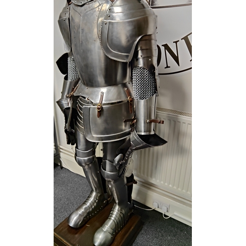 100 - Full Suit Of Armour Complete With Stand For Display Or Reenactment