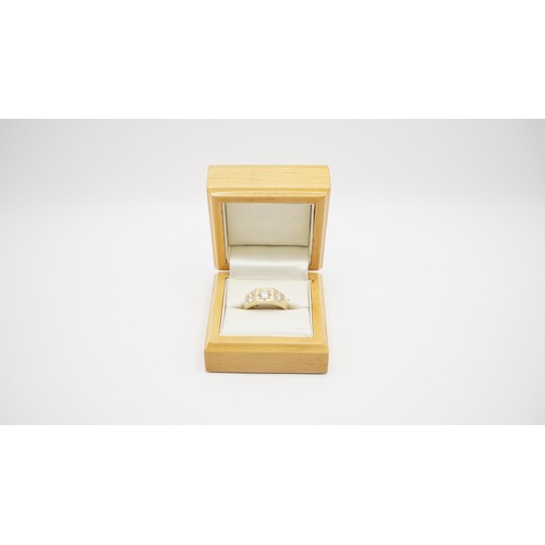 86 - 8.35g 18ct Gold And 3 Diamond Gents Ring Size S