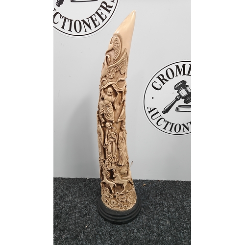 104 - Vintage Carved Horn Style Decorative Item