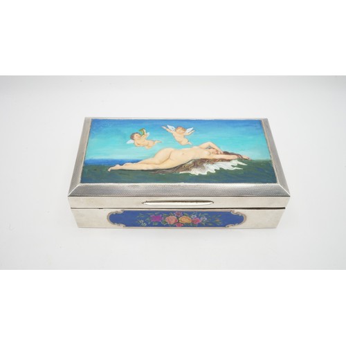 71 - Sterling Silver Box With Decorative Lid And Wood Lining Total weight 366g