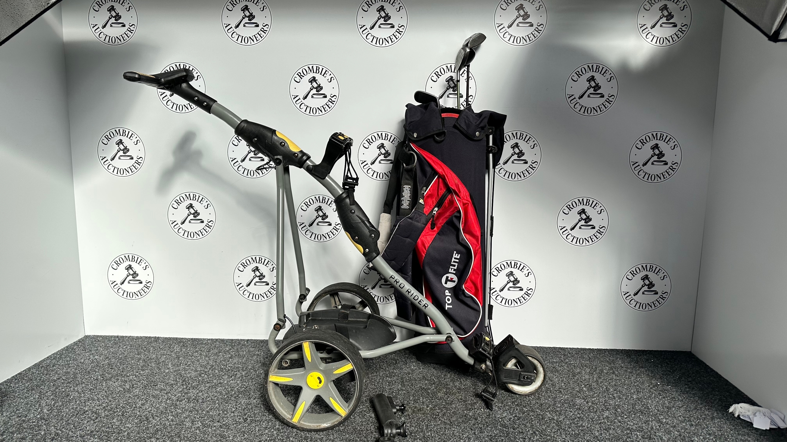 Electric Golf Pro Rider Trolley & Top Flite Bag With 3 Clubs