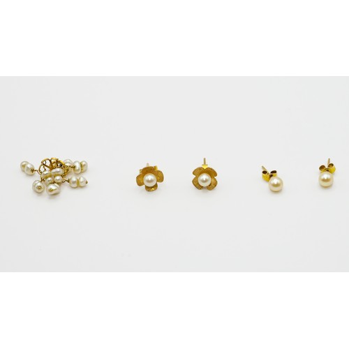 6 - 9ct Gold & Pearl Earrings & Pendant
