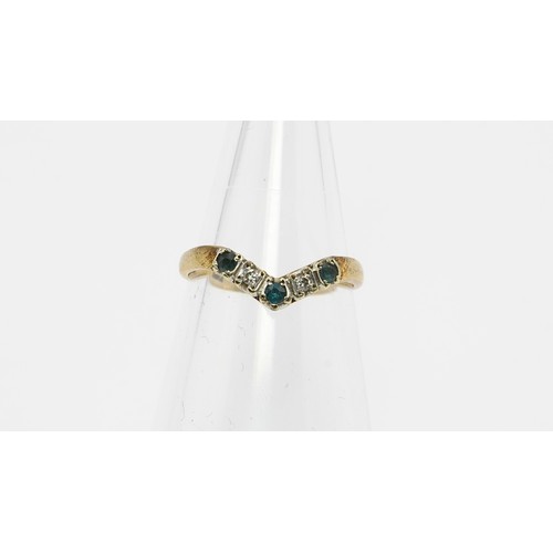 18 - 2.74g 9ct Gold & Diamond Wishbone Ring Size R