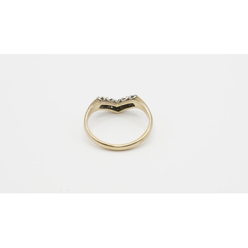 18 - 2.74g 9ct Gold & Diamond Wishbone Ring Size R