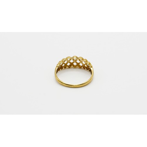 26 - 1.45g 9ct Gold Ring Size M