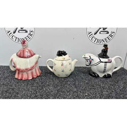 278 - Large Collection of Vintage & Contemporary Novelty Teapots - A comprehensive collection of themed & ... 
