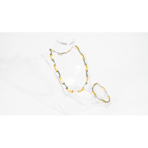107 - 34.72g 9ct Gold Necklace & Bracelet Set