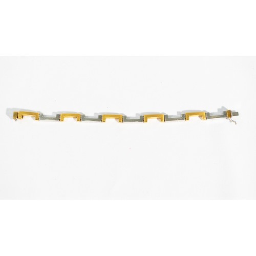 107 - 34.72g 9ct Gold Necklace & Bracelet Set