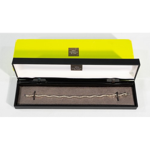 108 - 7.41g 9ct White Gold Bracelet