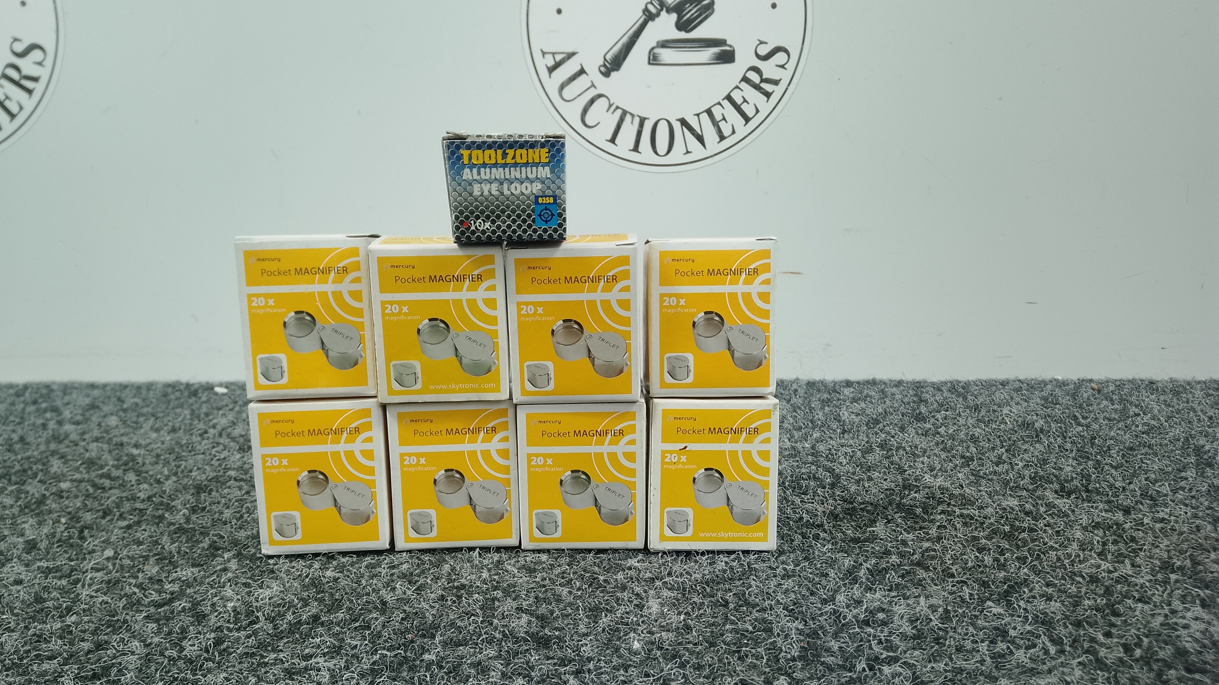 9 magnifying loupes Boxed