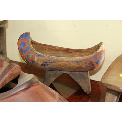 2010 - Oceanic: a polychrome painted canoe, 24cm long.