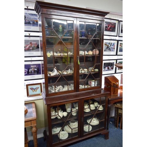 1882 - A 19th century mahogany bookcase, 111cm wide.