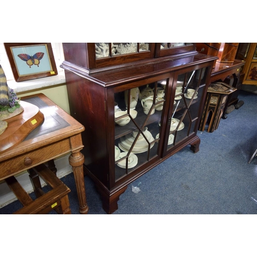 1882 - A 19th century mahogany bookcase, 111cm wide.