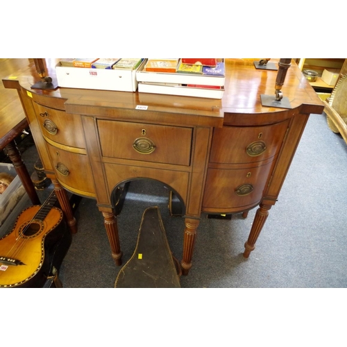 1825 - A Regency mahogany sideboard, on reeded legs, 106.5cm wide.