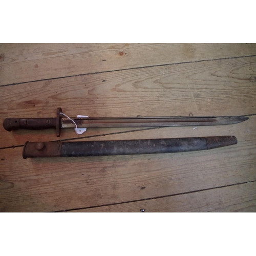 1913 - A British 1907 pattern bayonet and scabbard.