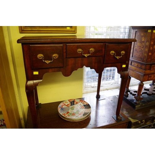 1760 - An 18th century mahogany lowboy, 75cm wide.