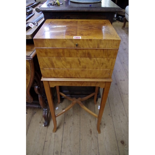 1865 - A good early 20th century satinwood dressing box on stand, by Mappin & Webb, the hinged openings... 