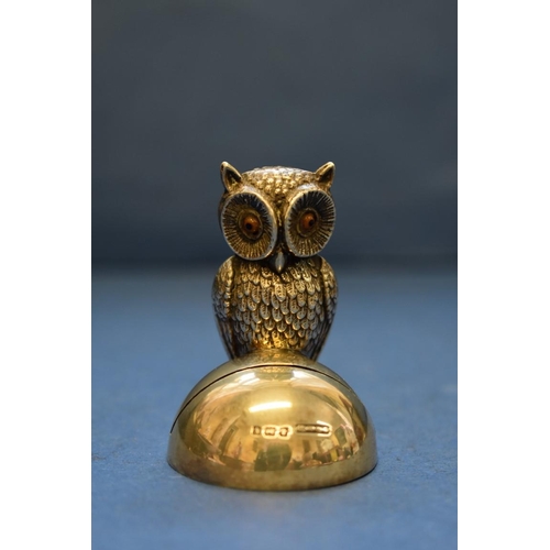 35 - An Edwardian silver novelty owl menu holder, by Britton, Gould & Co, Birmingham 1906, 5.5cm, 26.... 