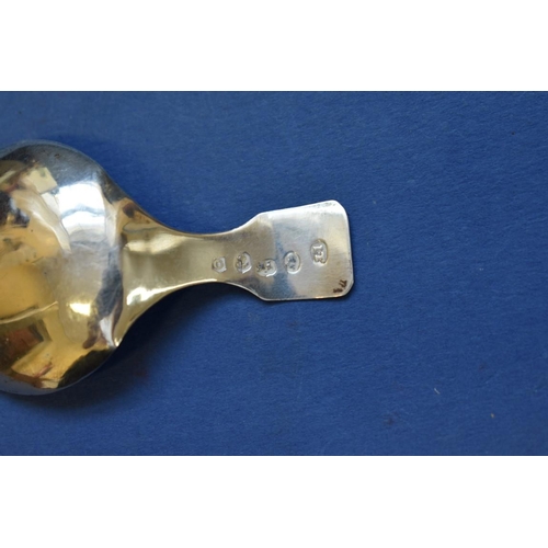 40 - A George III silver caddy spoon, by John Thornton, Birmingham 1812.... 