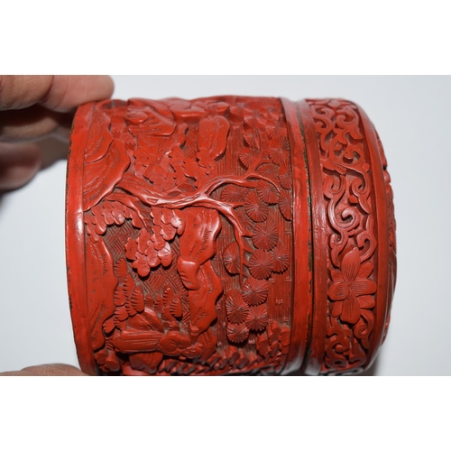 541 - A mixed lot of oriental items, to include: two Chinese cinnabar lacquer boxes and covers, largest 15... 