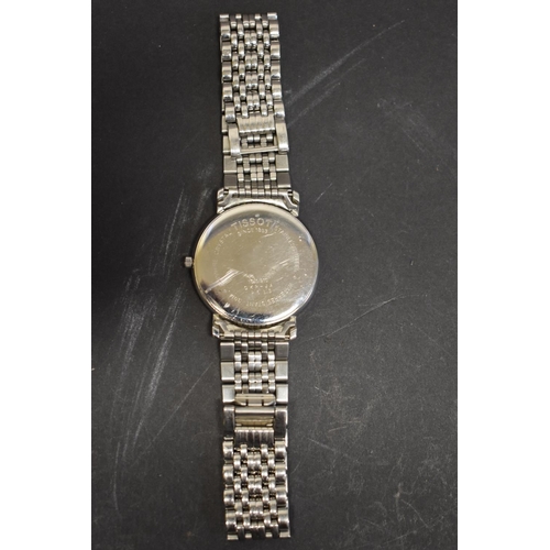 112 - A Tissot 870/970 stainless steel gentlemans quartz wristwatch, serial number 12633.