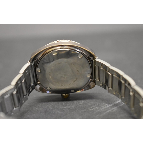 114 - A Bucherer Diver Stainless Steel automatic wristwatch, circa 1970s, case 37 x 42mm, number 4960.... 