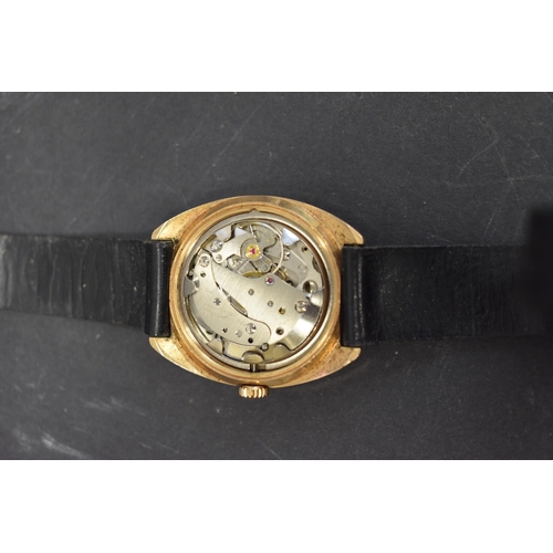 120 - A 1960s Oris gold plated gentlemans manual winding wristwatch, Cal 715, case 39 x 34 mm including lu... 