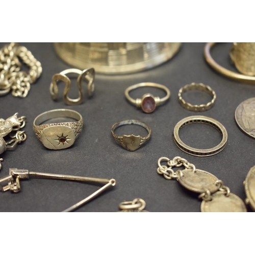 204 - A quantity of modern silver jewellery, 381g total weight; together with other items of unmarked fash... 